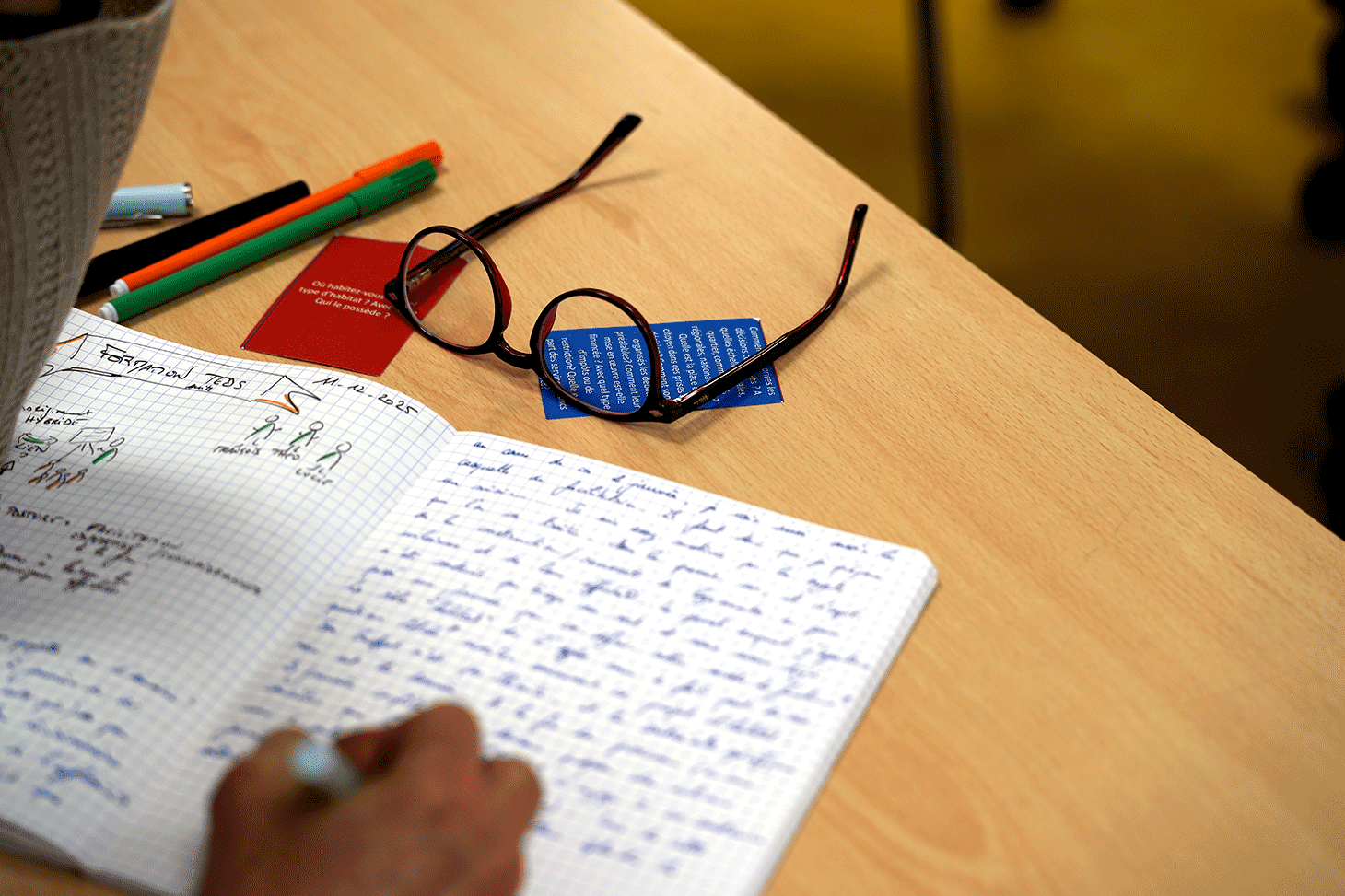 Travail d'écriture lors de l'atelier des formation de formateur aux transitions écologiques pour un développement soutenable (TEDS)